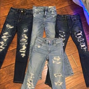 AMERICAN EAGLE HIGH WAISTED JEANS